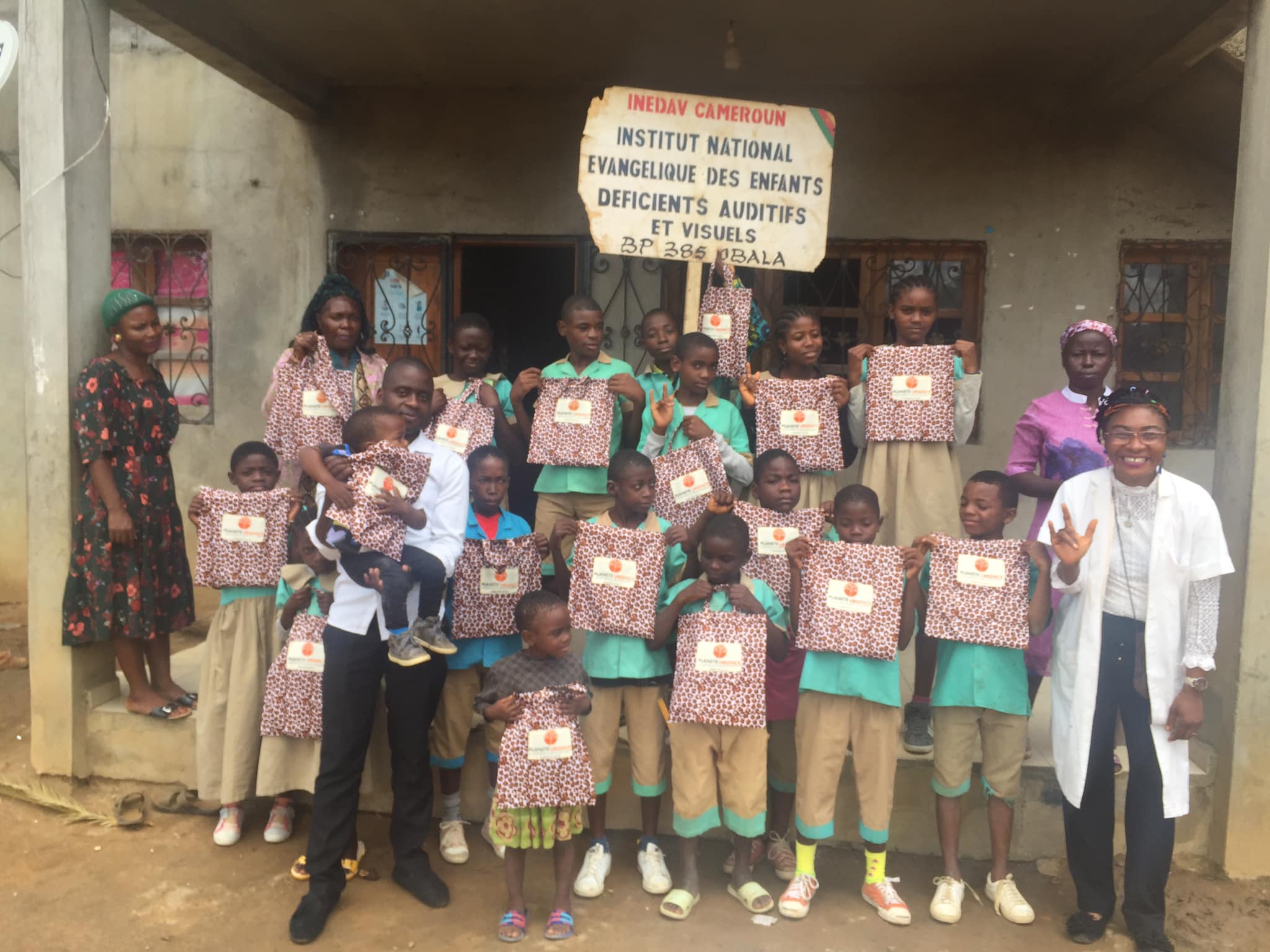 Soutien aux sourds-muets